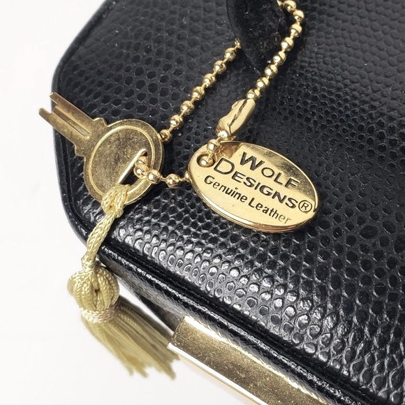 Vintage Wolf Designs Pebble Leather Mini Jewelry Display Box with Key and Mirror - Picture 4 of 12